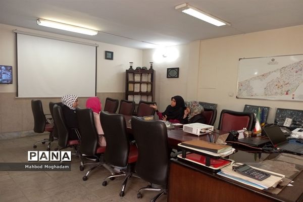 برگزاری کلاس‌های آموزش خبرنگاری در اداره آموزش پرورش منطقه ۱۳ تهران