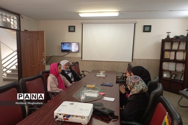 برگزاری کلاس‌های آموزش خبرنگاری در اداره آموزش پرورش منطقه ۱۳ تهران