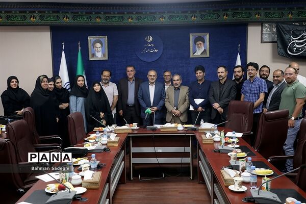 نشست خبری  معاون پارلمانی رئیس جمهور