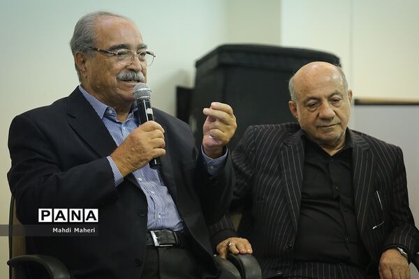 مراسم تجلیل از مناطق فعال شهر تهران در اکران‌های مدرسه‌ای فیلم‌های مستند خیرین