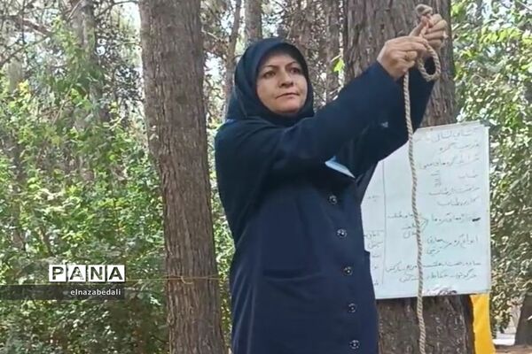 حضور دانش‌آموزان فیروزکوه در کلاس‌های آموزشی‌ اردوی یاورمربیان پیشتاز سازمان دانش‌آموزی استان تهران