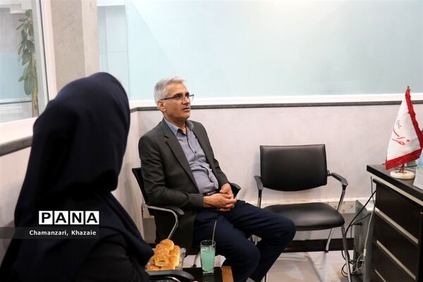 بازدید معاون سوادآموزی خراسان‌رضوی به‌مناسبت روز خبرنگار از سازمان آگهی‌های روزنامه  خراسان