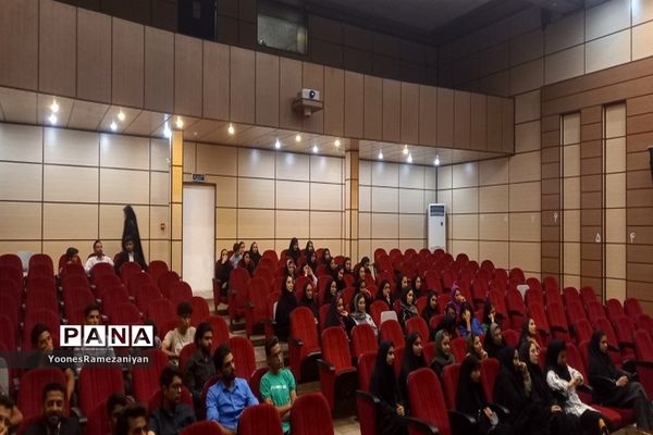 همایش بزرگ انتخاب رشته در خلیل‌آباد