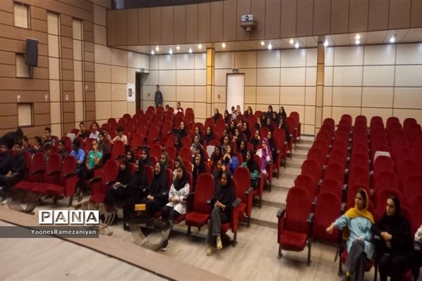 همایش بزرگ انتخاب رشته در خلیل‌آباد