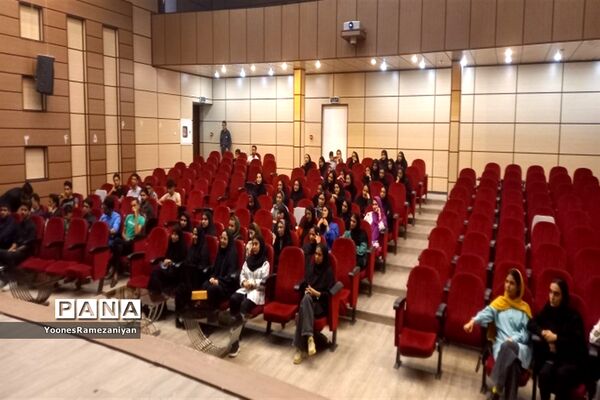 همایش بزرگ انتخاب رشته در خلیل‌آباد