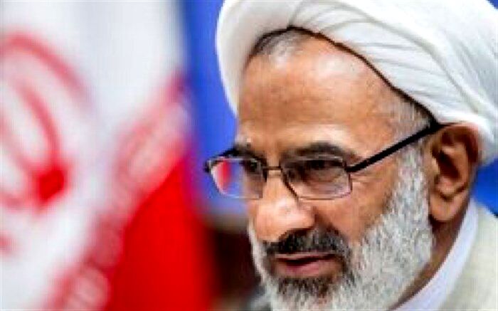 القای یأس و ناامیدی مهمترین برنامه‌ دشمن برای از بین بردن انقلاب است