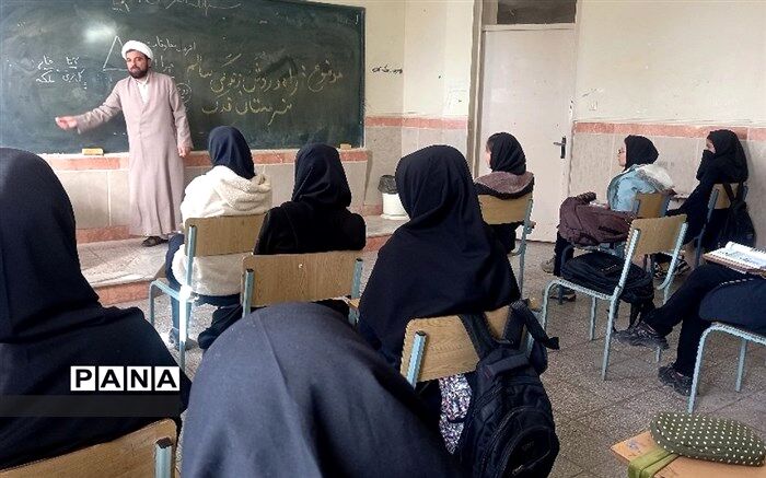 تاسیس دانشگاه تربیت معلم حوزه، به رفع چالش کمبود نیروی انسانی در آموزش و پرورش کمک می‌کند