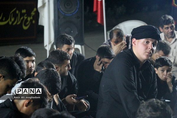 عزاداری دانش‌آموزان قرآنی سراسر کشور در آخرین شب از مسابقات قرآن ،عترت و نماز