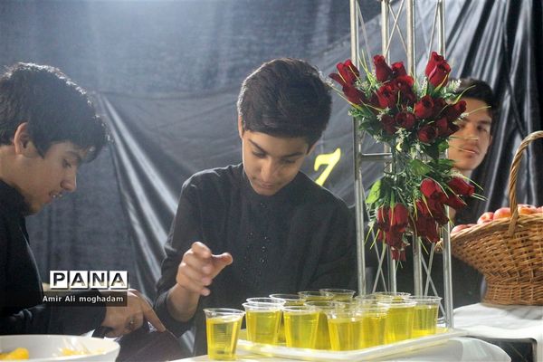 عزاداری دانش‌آموزان قرآنی سراسر کشور در آخرین شب از مسابقات قرآن ،عترت و نماز