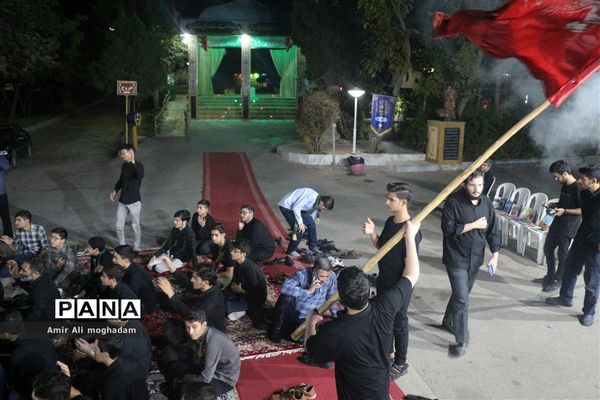 عزاداری دانش‌آموزان قرآنی سراسر کشور در آخرین شب از مسابقات قرآن ،عترت و نماز