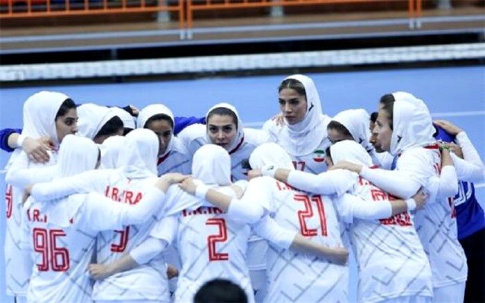 رقابت‌ ۴۷۰ دانش‌آموز دختر ابتدایی در رشته‌های هندبال و بسکتبال