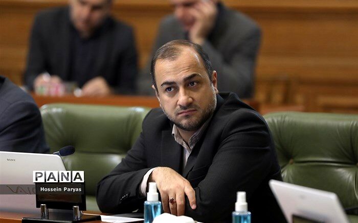 انتقاد عضو شورای شهر تهران از وجود امکانات حداقلی برای آواربرداری در حوادث