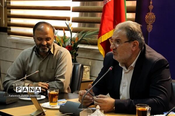تجلیل مدیر آموزش و پرورش شهرستان سمنان از خبرنگاران پانا به‌مناسبت روز خبرنگار