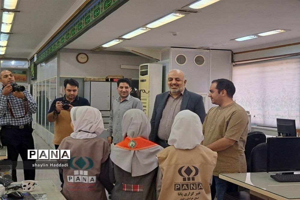 ‌حضور خبرنگاران پانا استان خراسان رضوی در دفتر روزنامه خراسان