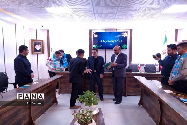 آئین تجلیل از خبرنگاران فعال ناحیه سه مشهد مقدس