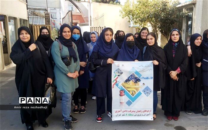 هدف از برگزاری اردوهای راهیان پیشرفت، آشنایی دانش‌آموزان با دستاوردهای جمهوری اسلامی ایران است
