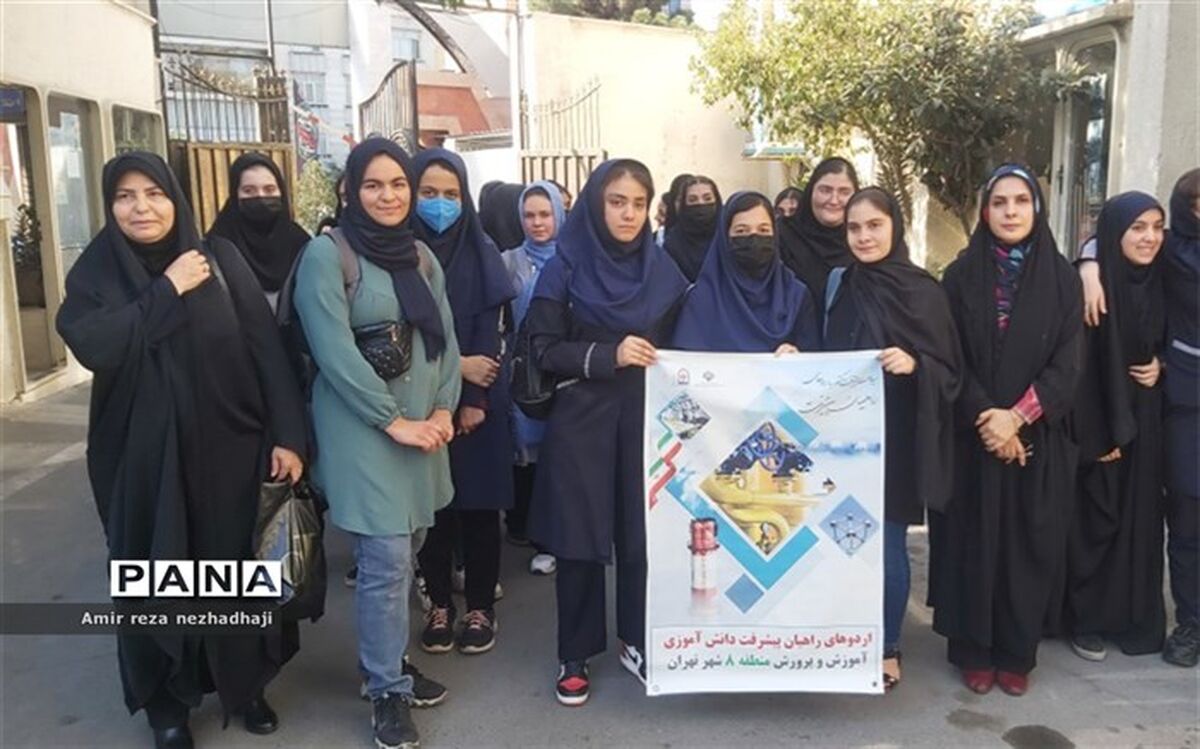 هدف از برگزاری اردوهای راهیان پیشرفت، آشنایی دانش‌آموزان با دستاوردهای جمهوری اسلامی ایران است