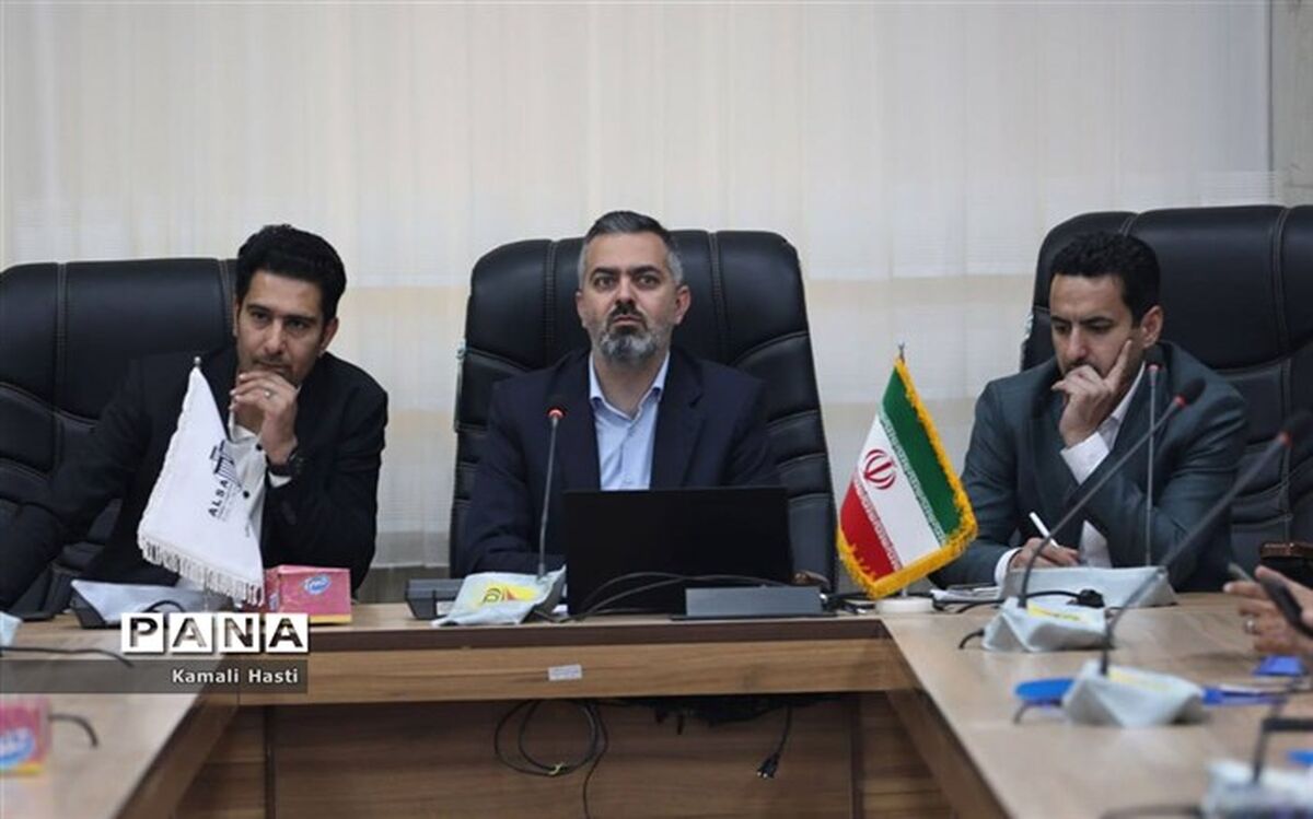 نشست هم اندیشی مدیر باشگاه چادرملو اردکان با اصحاب رسانه استان