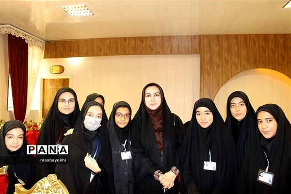 نشست صمیمی اصحاب رسانه با مدیرکل آموزش و پرورش استان کرمان