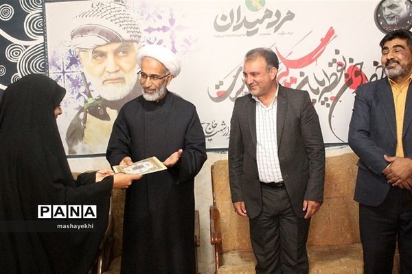 تجلیل از خبرنگاران پانا توسط رئیس رسانه و تبلیغات فرهنگ و ارشاد اسلامی کرمان