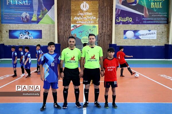 تب‌و‌تاب بازی‌های والیبال و فوتسال دانش‌آموزان ابتدایی کشور در اردبیل