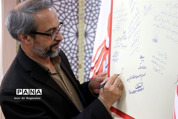 تجلیل مدیرکل آموزش و پرورش خراسان از خبرگزاری‌های استان