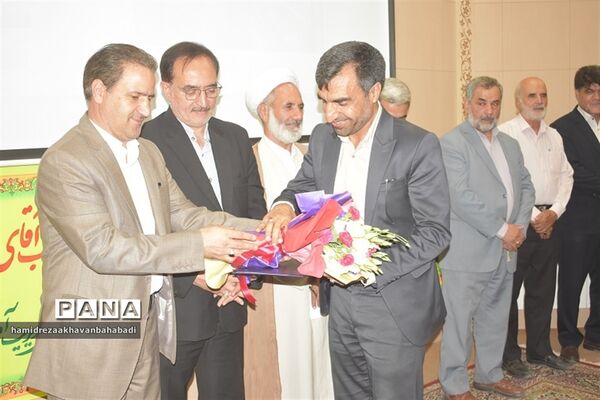 مدیرجدید اداره آموزش و پرورش بهاباد معرفی شد