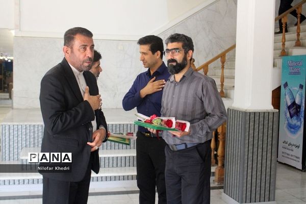 به مناسبت روز خبرنگار  دیدار مدیرکل آموزش و پرورش استان بوشهر با مدیر کل صدا و سیما بوشهر  و کارکنان