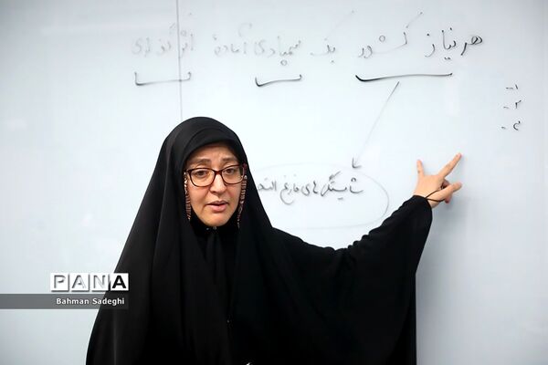 بازدید وزیر آموزش و پرورش از سازمان ملی پرورش استعدادهای درخشان