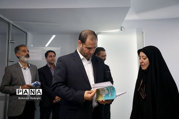 بازدید وزیر آموزش و پرورش از سازمان ملی پرورش استعدادهای درخشان