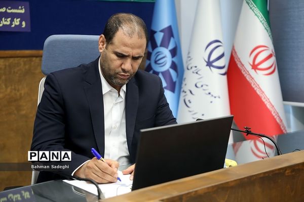 بازدید وزیر آموزش و پرورش از سازمان ملی پرورش استعدادهای درخشان