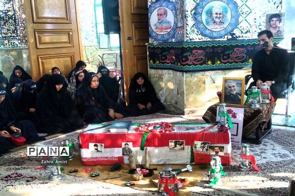 مراسم بزرگداشت شهدای مدافع حرم در شهرستان رباط‌کریم