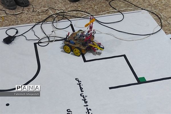 برگزاری دومین دوره مسابقات رباتیک هوش‌مصنوعی در پژوهش‌سرای باقرالعلوم شهرستان‌قرچک