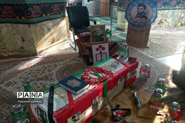 مراسم بزرگداشت شهدای مدافع حرم در شهرستان رباط‌کریم