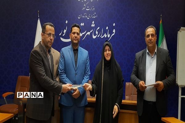 نشست خبرنگاران در فرمانداری شهرستان نور