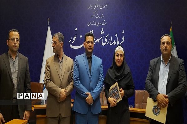 نشست خبرنگاران در فرمانداری شهرستان نور