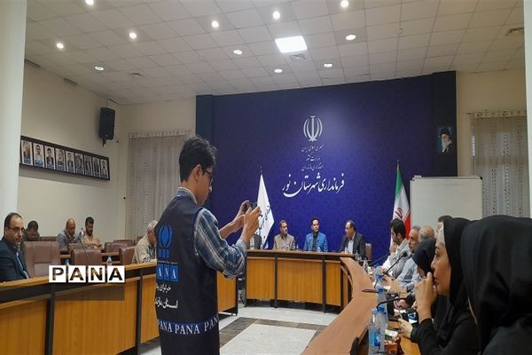 نشست خبرنگاران در فرمانداری شهرستان نور