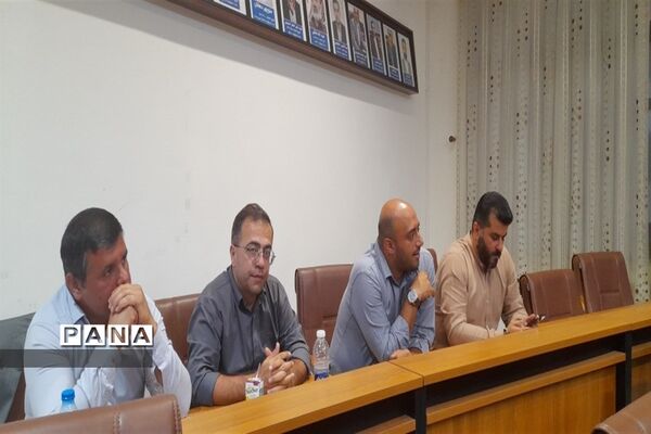 نشست خبرنگاران در فرمانداری شهرستان نور