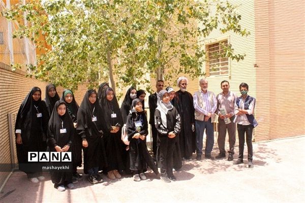 بازدید از هفته‌نامه استقامت و روزنامه واقعه به مناسبت روز خبرنگار