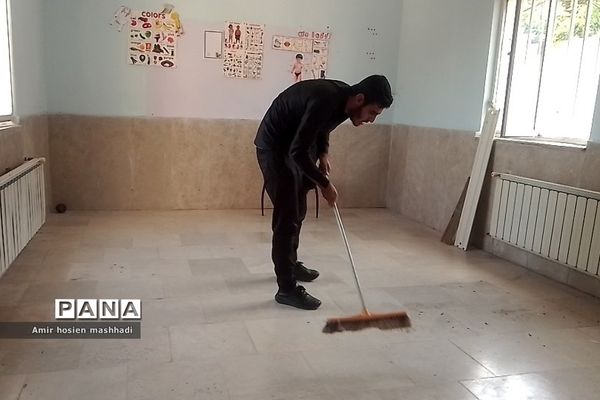 مراسم عزاداری محفل ریحانه‌الحسین بسیج دانش‌آموزی رودهن در دهه سوم محرم