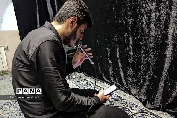 مراسم عزاداری محفل ریحانه‌الحسین بسیج دانش‌آموزی رودهن در دهه سوم محرم