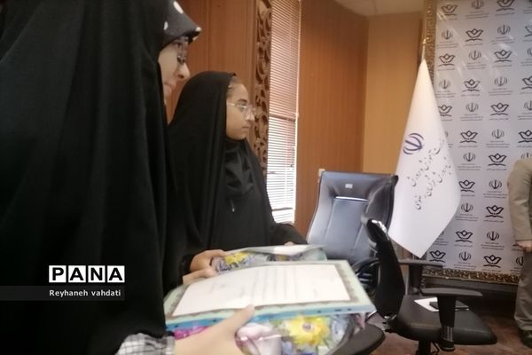 برگزاری مراسم تقدیر از خبرنگاران پانا به مناسبت روز خبرنگار در  کانون فارابی ناحیه۲