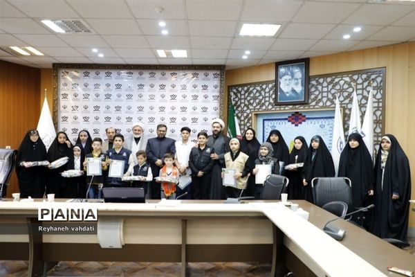 برگزاری مراسم تقدیر از خبرنگاران پانا به مناسبت روز خبرنگار در  کانون فارابی ناحیه۲