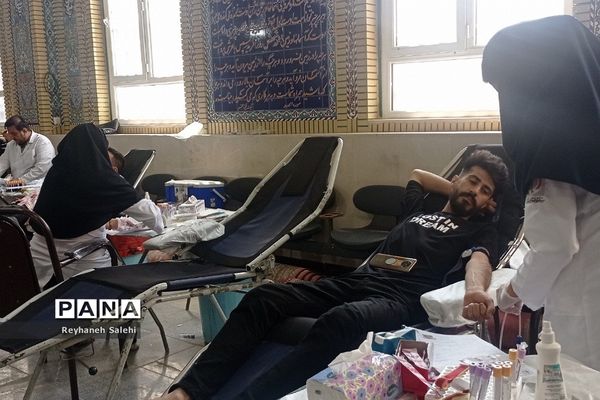 اهدای خون در مسجد جامع اورین واقع در بهارستان ۲