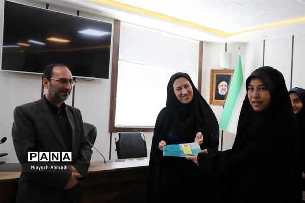 تقدیر از دختران خبرنگار ناحیه سه مشهد