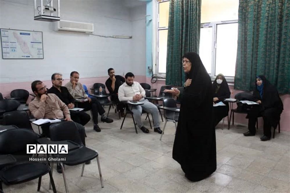 کمیسیون‌های تخصصی کنگره دومین مجمع معلمان انقلاب اسلامی استان بوشهر ( 1 )