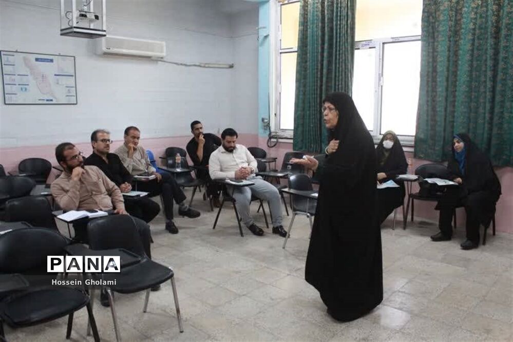کمیسیون‌های تخصصی کنگره دومین مجمع معلمان انقلاب اسلامی استان بوشهر ( 1 )