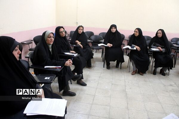 کمیسیون‌های تخصصی کنگره دومین مجمع معلمان انقلاب اسلامی استان بوشهر ( 2 )