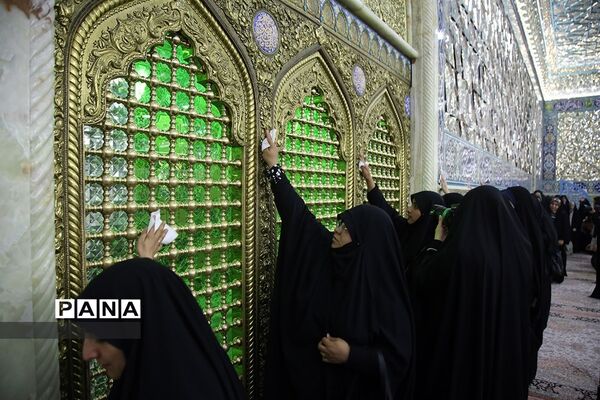 آیین غبارروبی مضجع نورانی حضرت معصومه(س) با حضور اصحاب رسانه