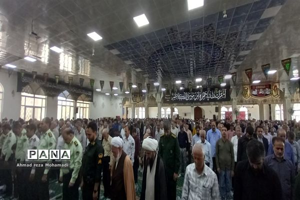 نماز جمعه کاشمر در امامزاده سیدحمزه(ع)